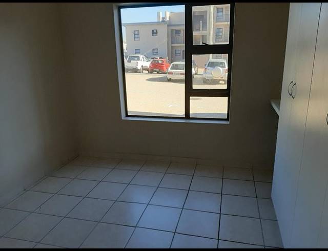 2 BEDROOM PROPERTY TO RENT IN BURGUNDY ESTATE